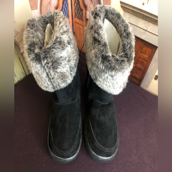 Uggs Faux Fur Cuffed Allie Black Suede Laced Back - Picture 5 of 5